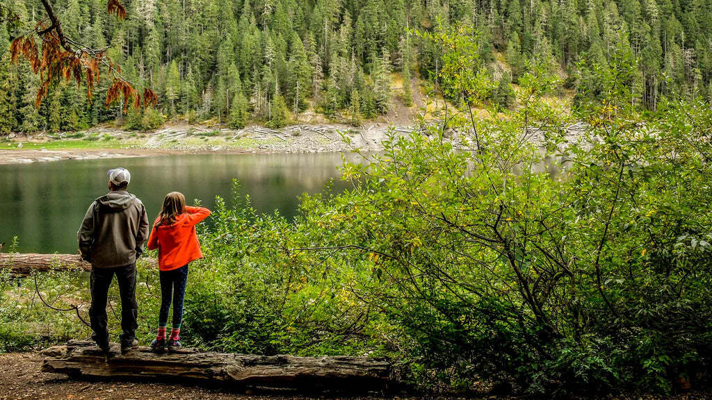 How to Comfortably Camp During Shoulder Seasons